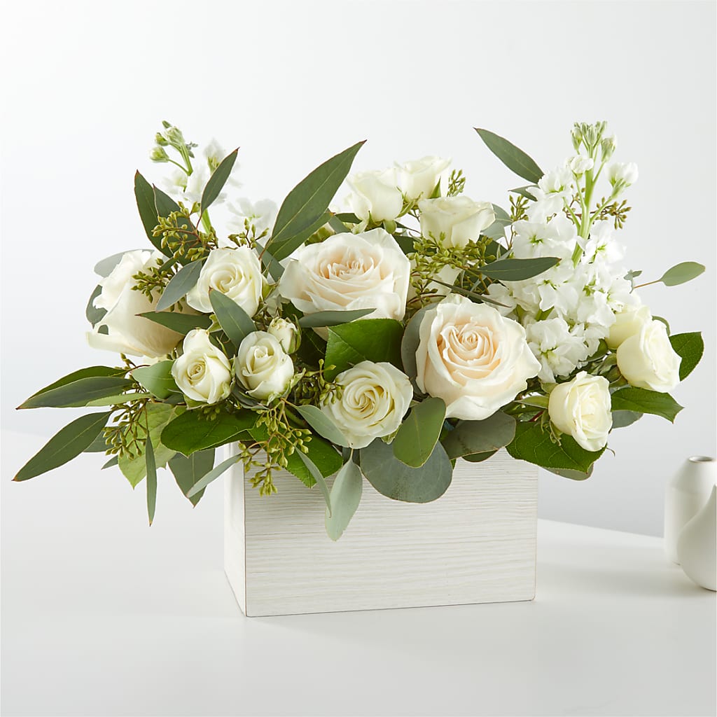 Fresh Linen Box Bouquet – Caines Flowers, Barberton OH