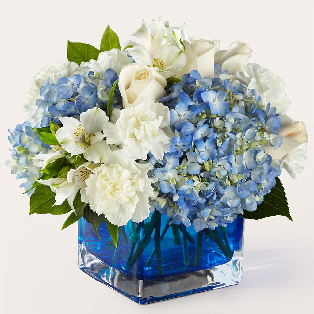 Soothing Waters Bouquet – Caines Flowers, Barberton OH