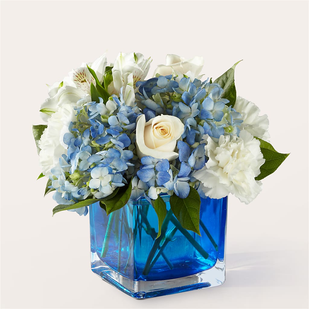 Soothing Waters Bouquet – Caines Flowers, Barberton OH