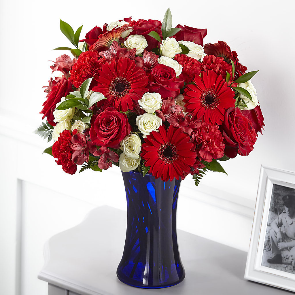 Hearts Embrace Bouquet – Caines Flowers, Barberton OH