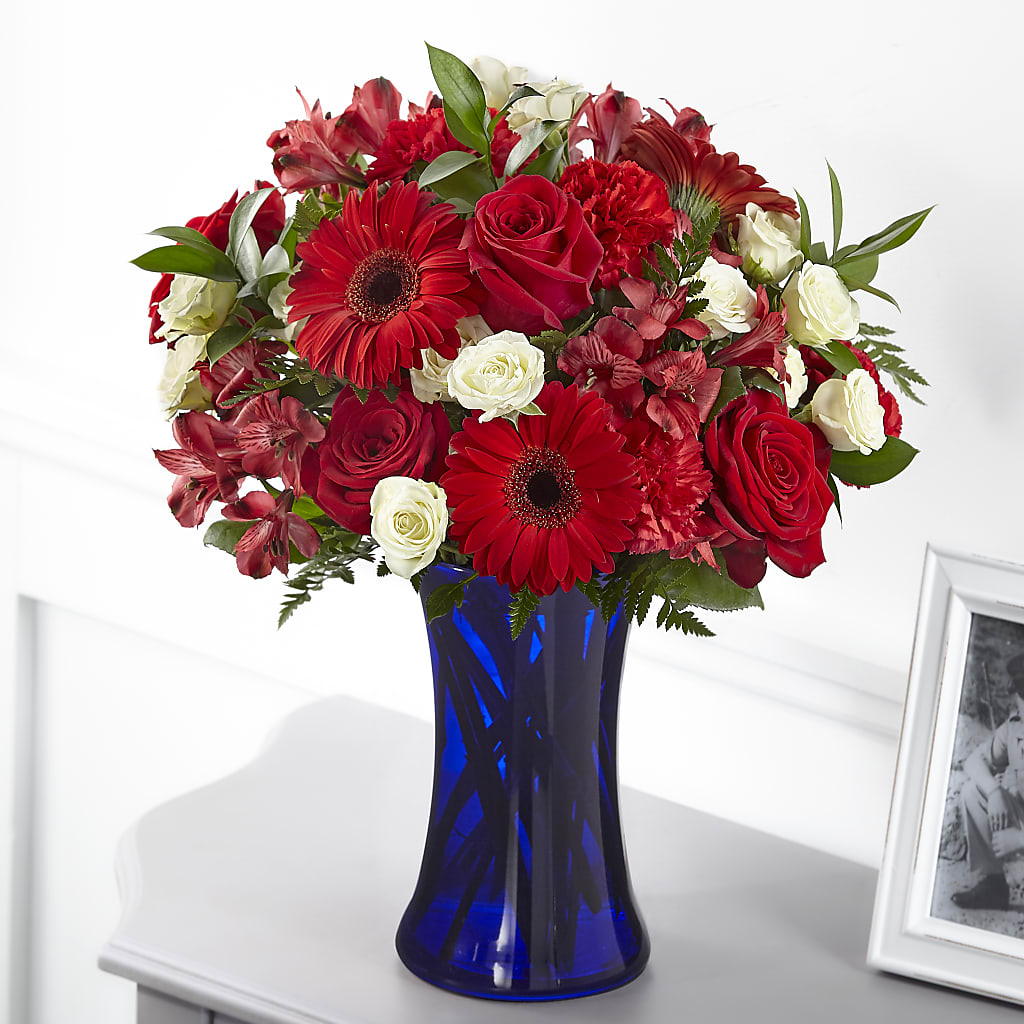 Hearts Embrace Bouquet – Caines Flowers, Barberton OH