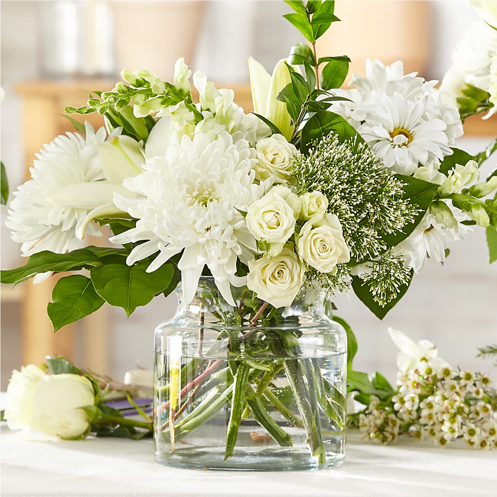 Classic Ivory – A Florist Original – Caines Flowers, Barberton OH