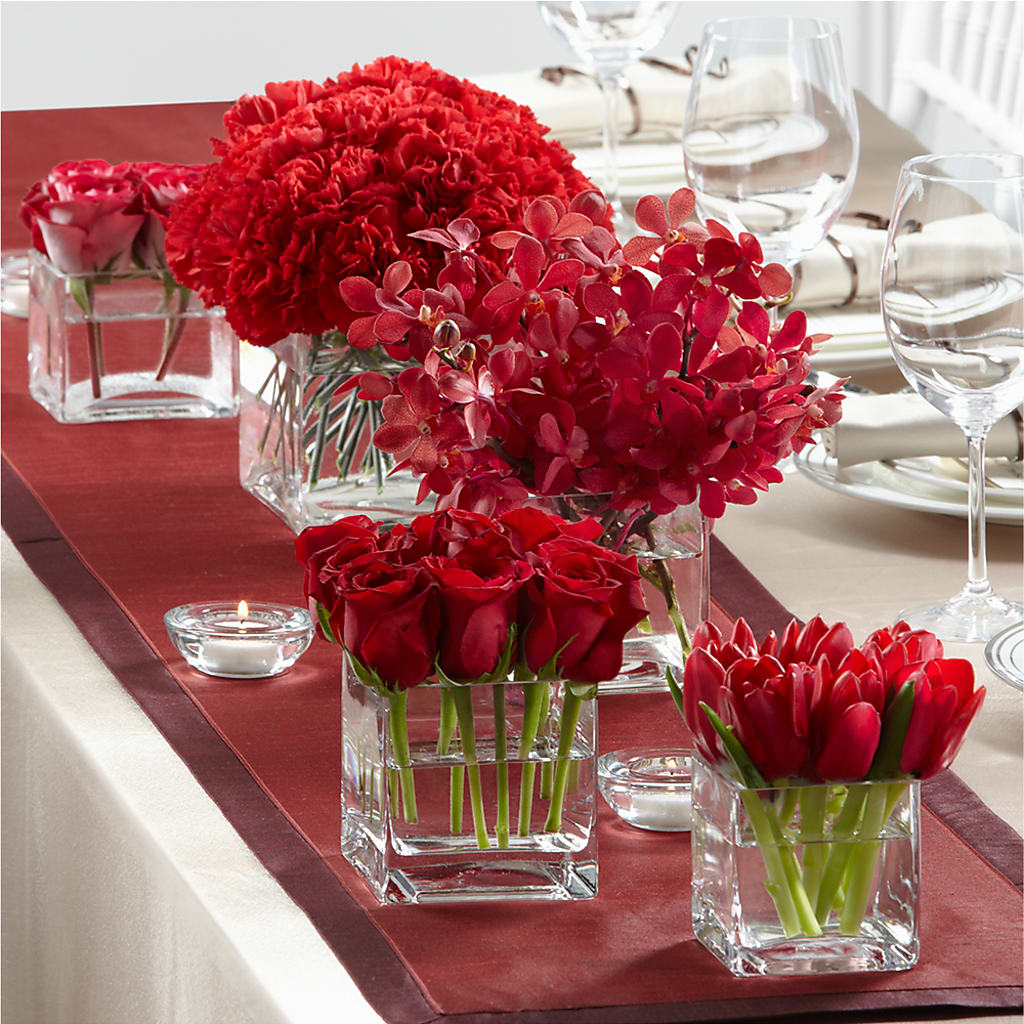 Modern Grace Centerpiece – Caines Flowers, Barberton OH