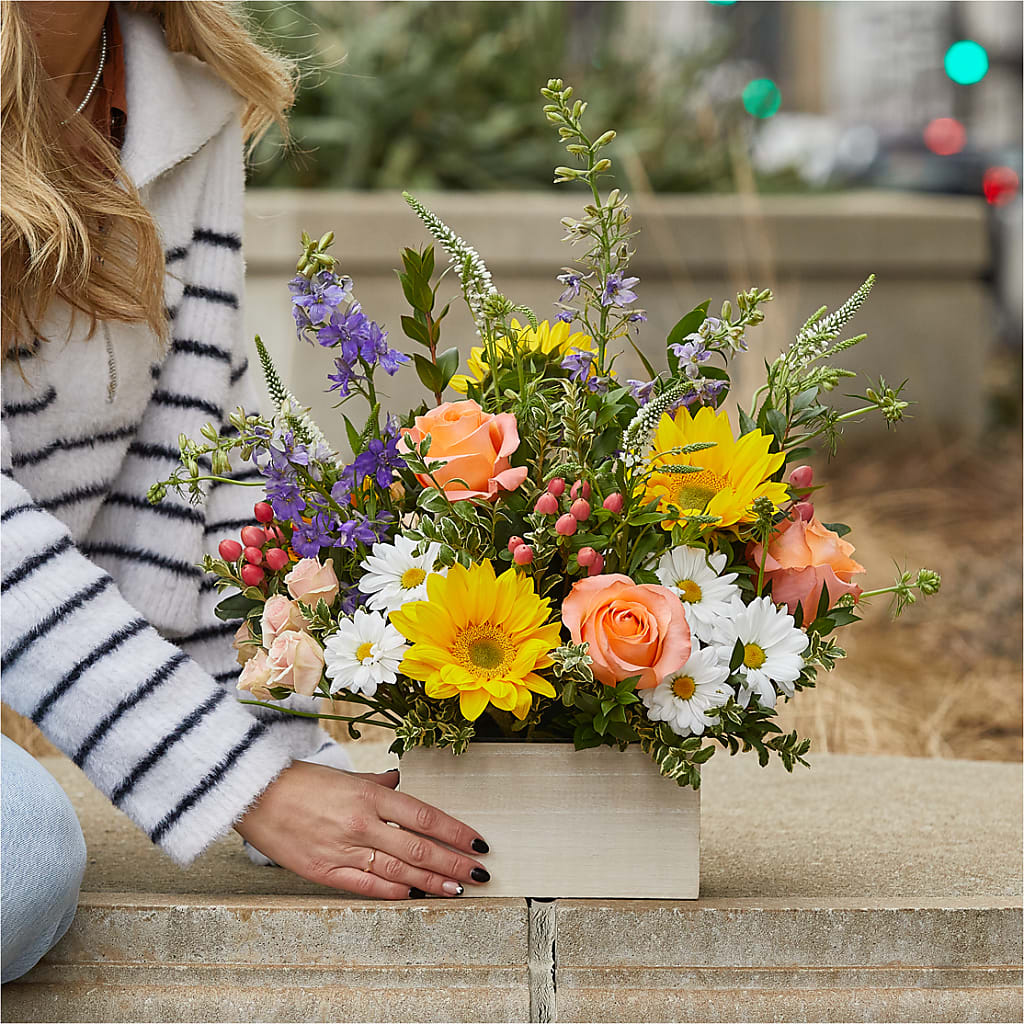 The Good Life Bouquet –  Caines Flowers, Barberton OH