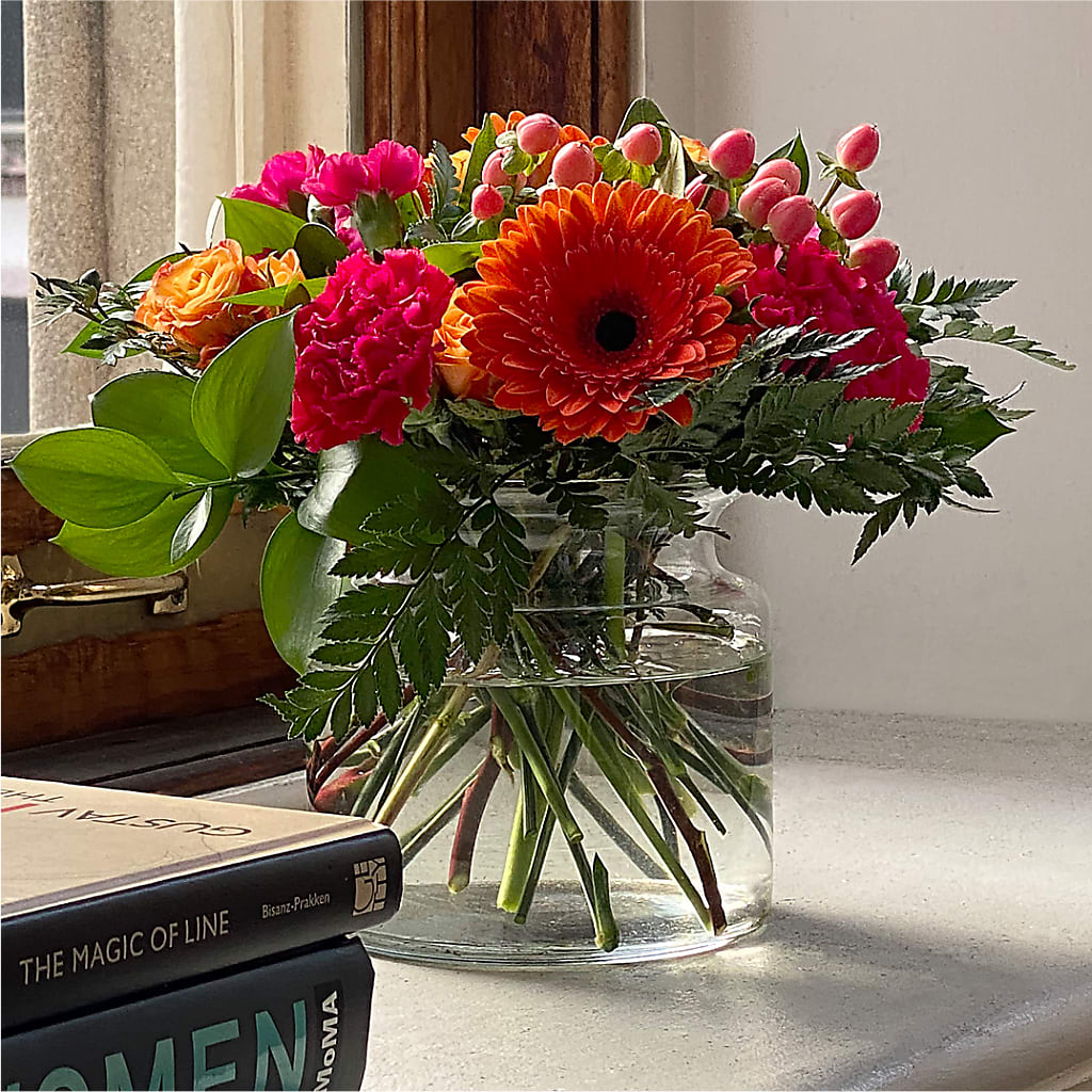 Fiesta Bouquet –  Caines Flowers, Barberton OH
