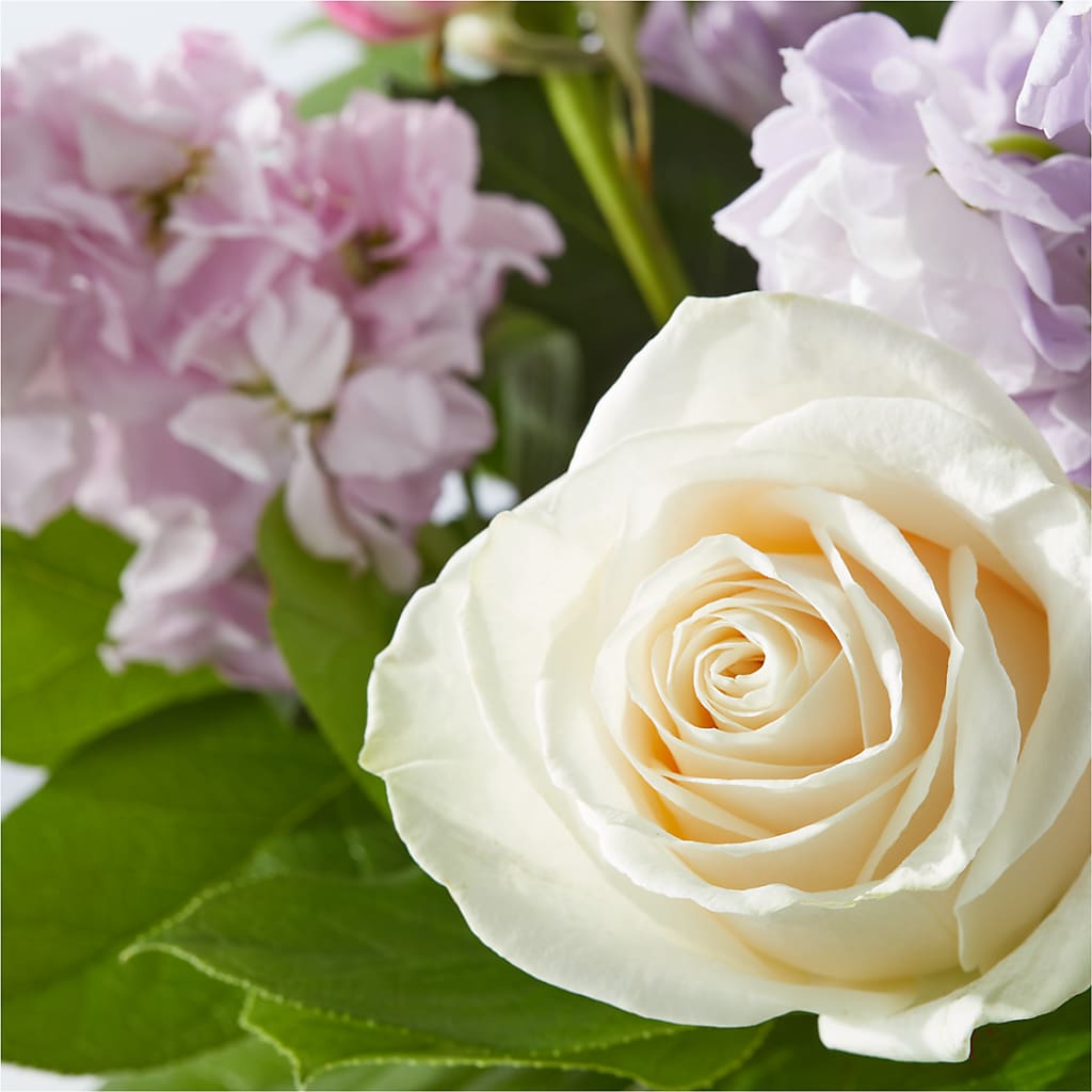 Springtime Spritz Bouquet –  Caines Flowers, Barberton OH
