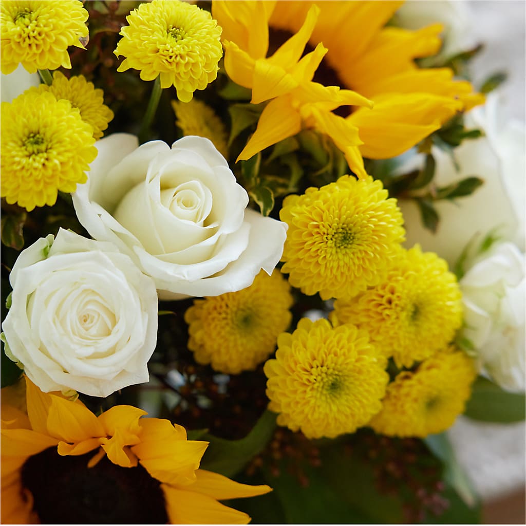 Luminous Morning Bouquet –  Caines Flowers, Barberton OH