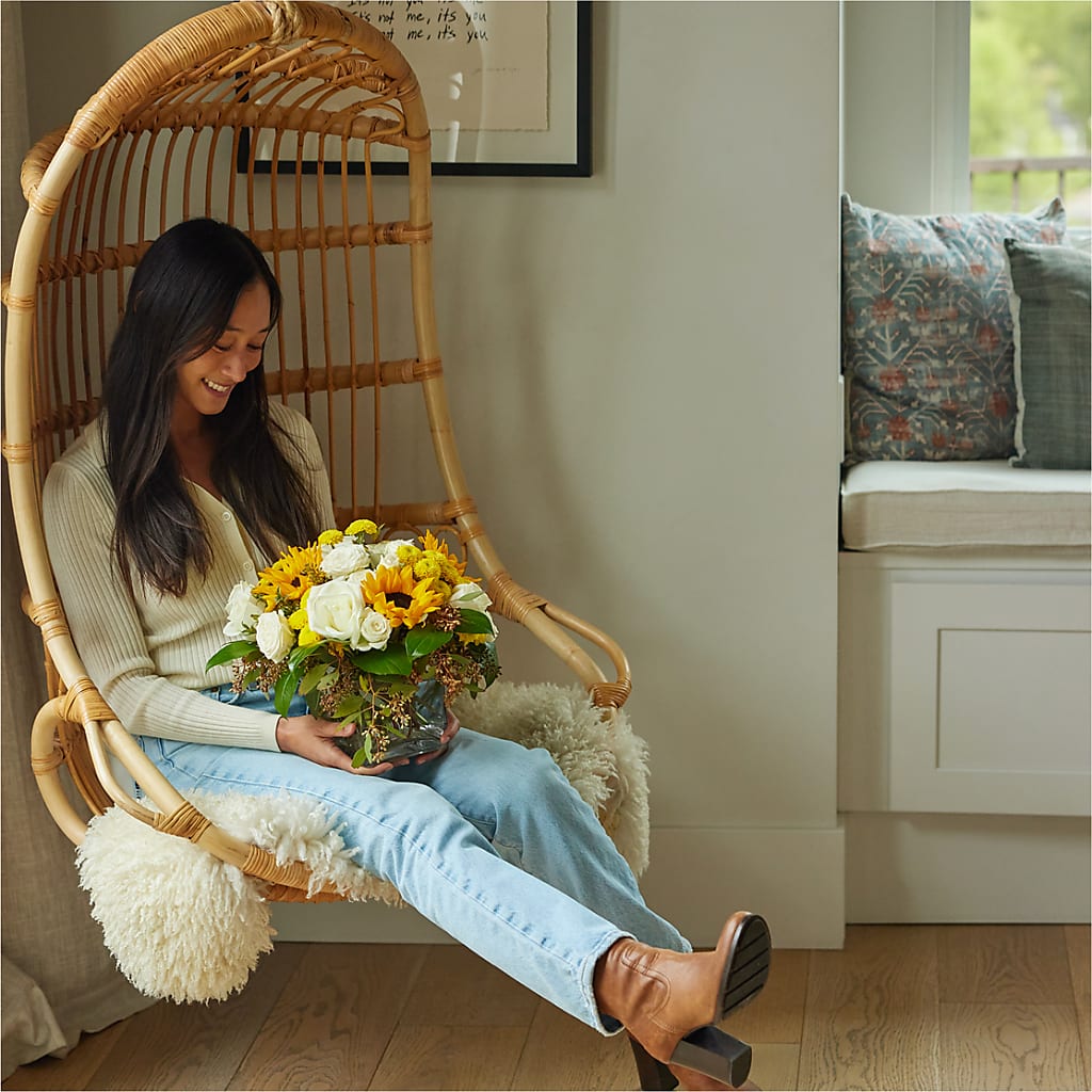 Luminous Morning Bouquet –  Caines Flowers, Barberton OH