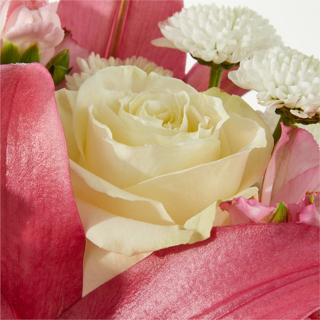 Piece of Cake Bouquet –  Caines Flowers, Barberton OH