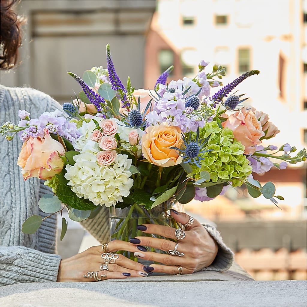 Porch Swing Bouquet –  Caines Flowers, Barberton OH