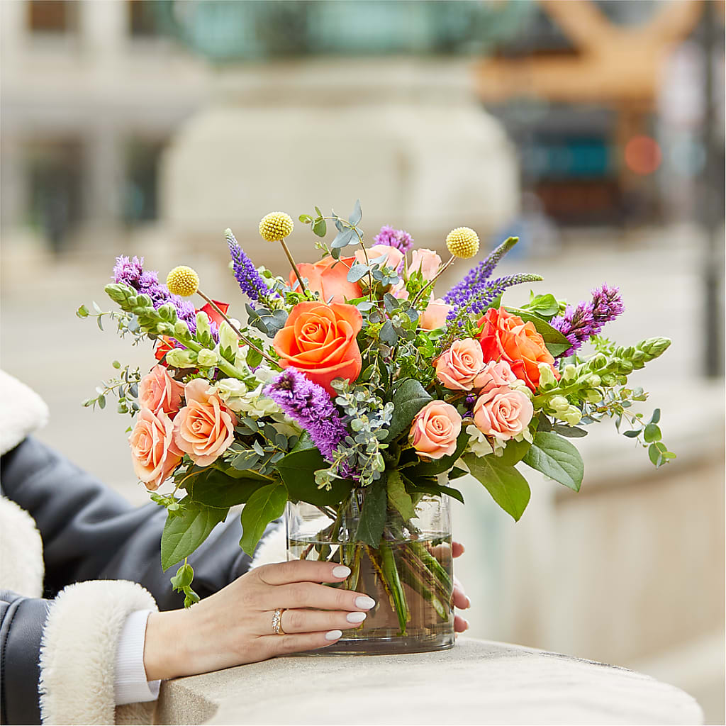 The Standout Bouquet –  Caines Flowers, Barberton OH
