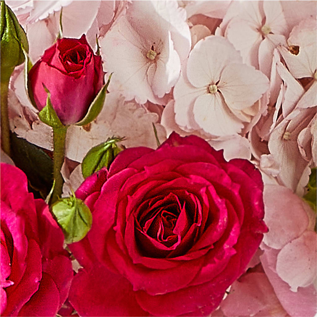 Glitz & Glam Bouquet –  Caines Flowers, Barberton OH